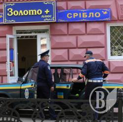 При чому тут міліція, коли грім порося вбив – фото При чому тут міліція, коли грім порося вбив – фото